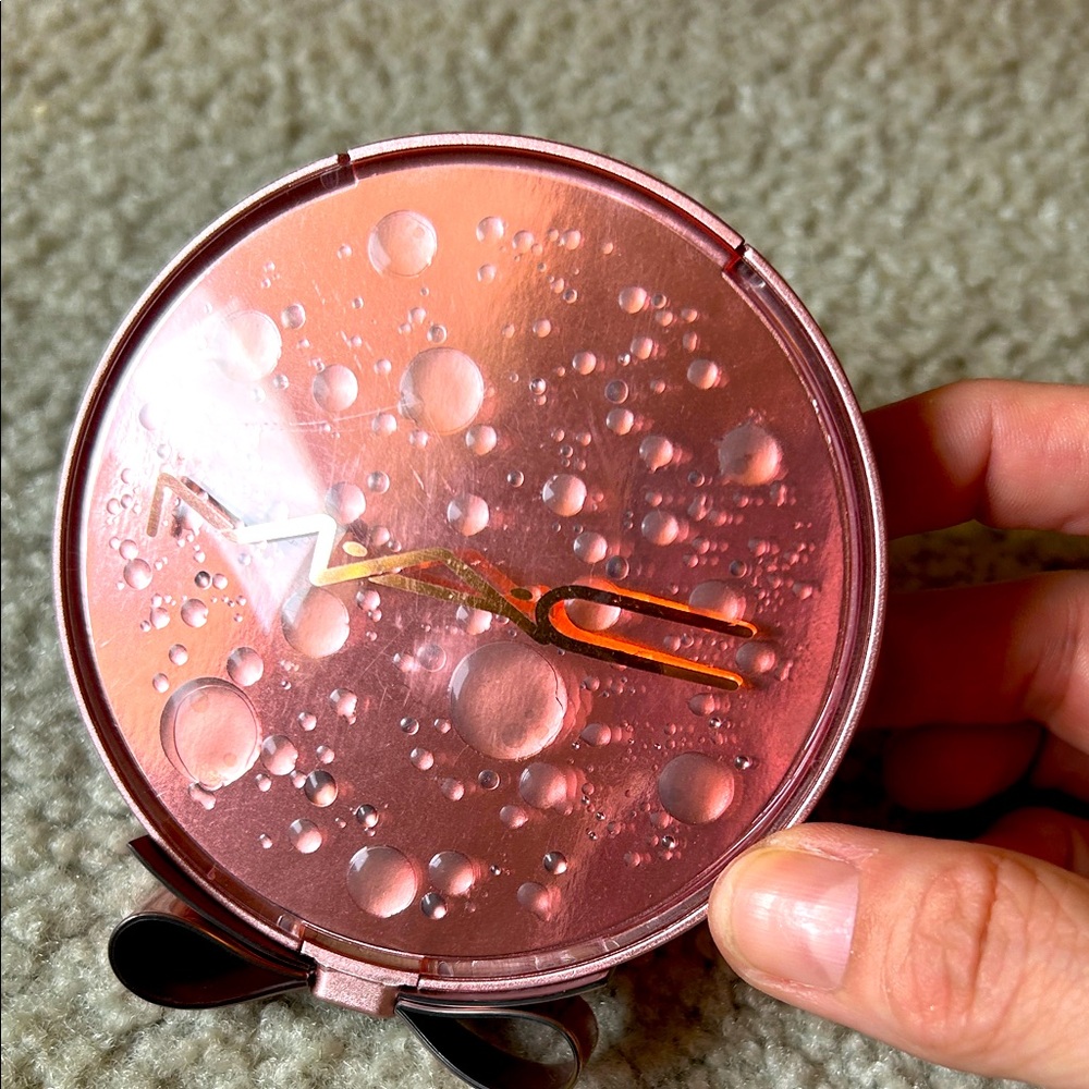 DISC! MAC Holiday 2023 Eye Love Surprises 6x Eye Shadow Palette: REGAL ROSE, EUC